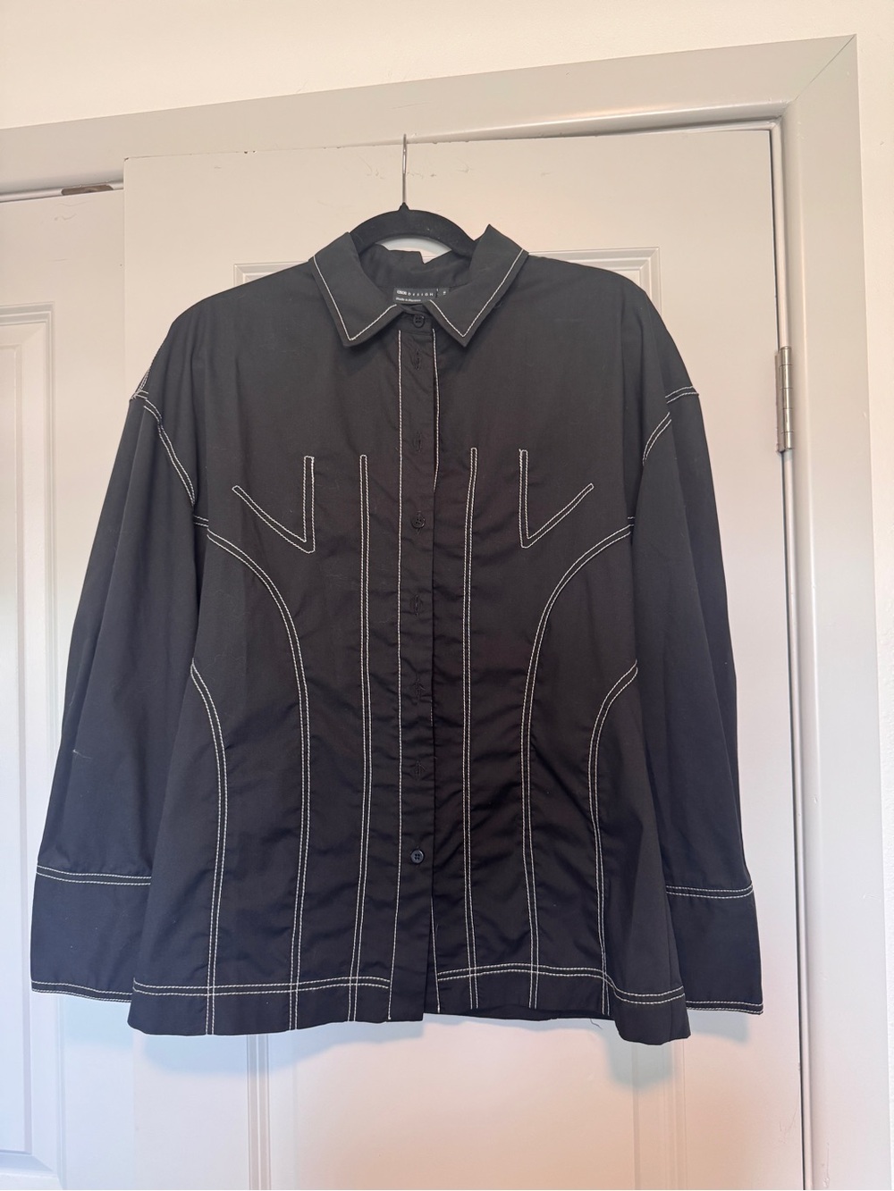 Women’s Black Western Button-Up Shirt with Contrast Stitching